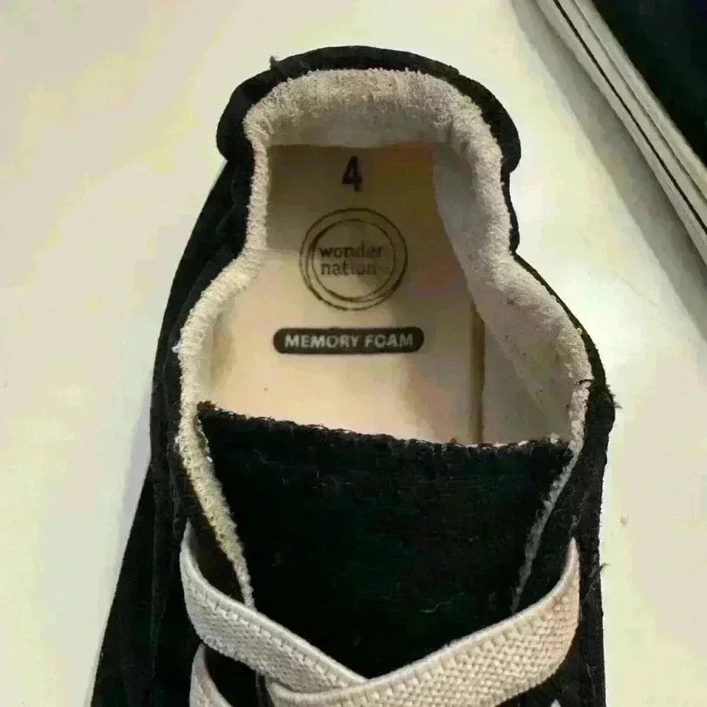 EUC Wonder Nation memory foam kids slip on sneakers size 4 - Picture 4 of 4